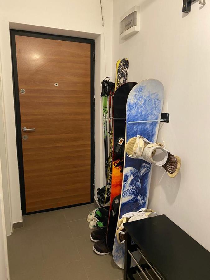 La Momo Apartment Lupeni  ภายนอก รูปภาพ